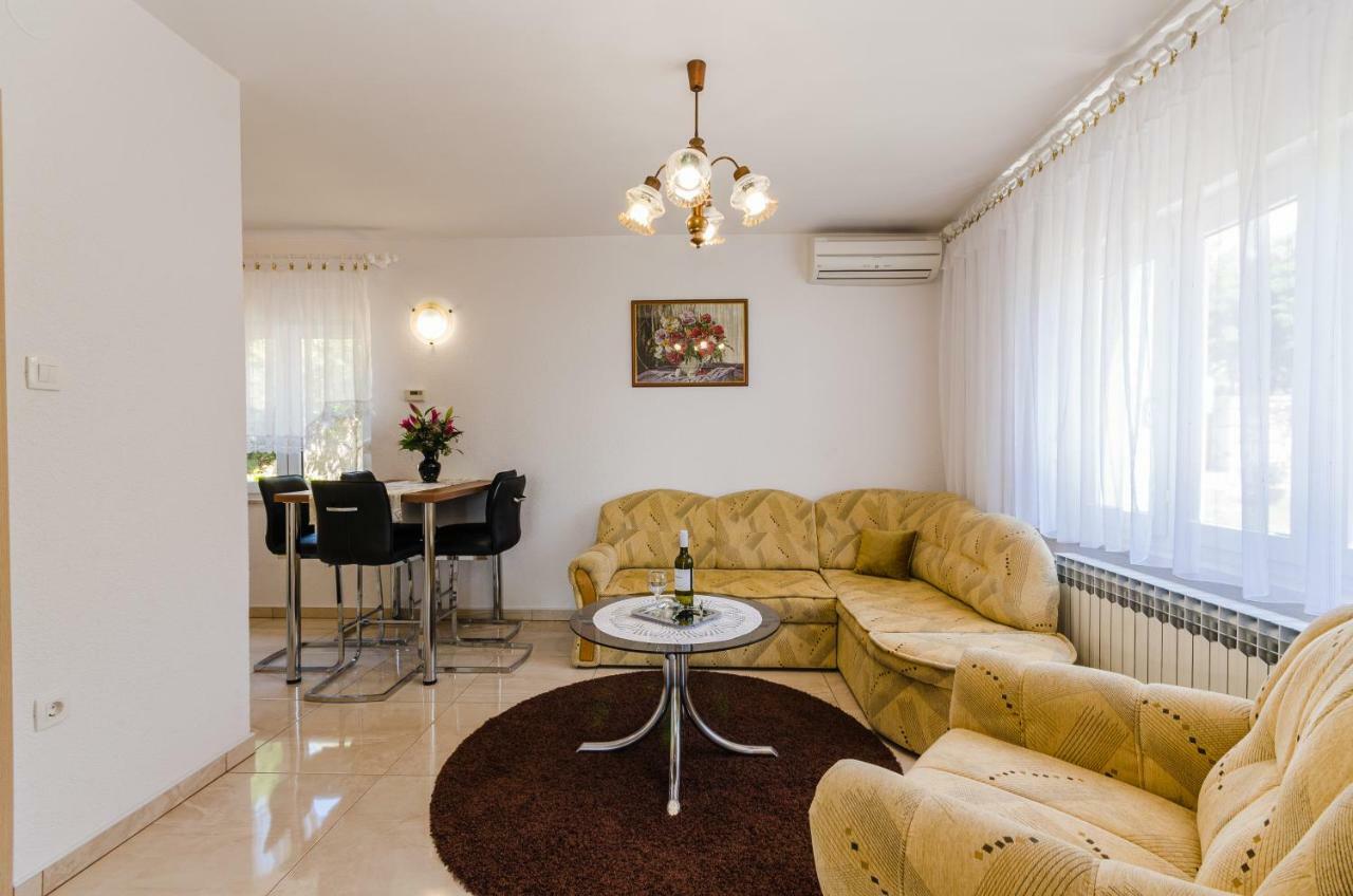 Apartmani Katica Povile Extérieur photo